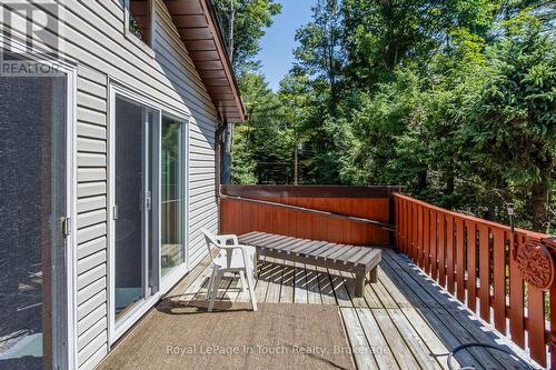 12 Lincoln Avenue, Tiny, ON 