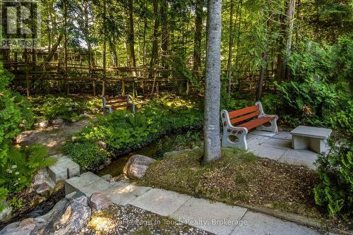 12 Lincoln Avenue, Tiny, ON 