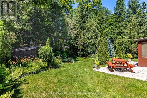 12 Lincoln Avenue, Tiny, ON 