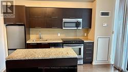 707 - 21 NELSON STREET  Toronto, ON M5V 3H9