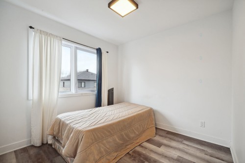 Bedroom - 163-161  - 165 Rue Goyette, Longueuil (Le Vieux-Longueuil), QC - Indoor Photo Showing Bedroom