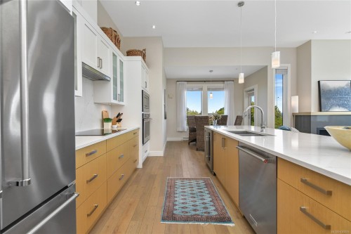 #401-9710 Fourth St, Sidney, BC 