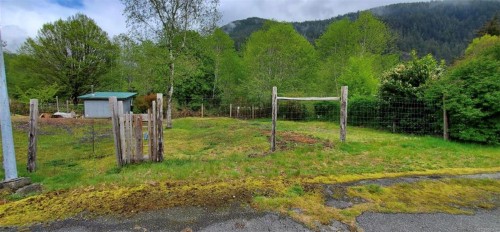 8 Freda Rd, Tahsis, BC 
