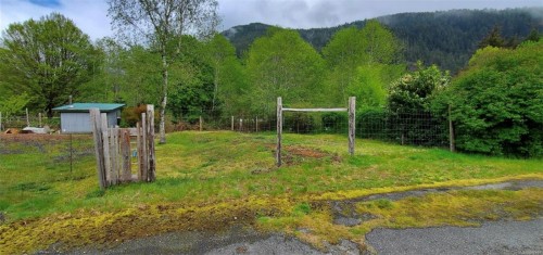 8 Freda Rd, Tahsis, BC 