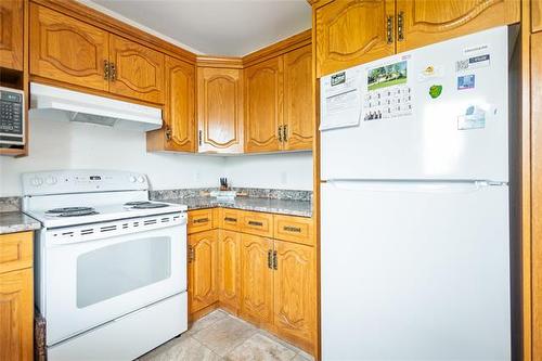 843 Rossmore Ave, West St Paul, MB 