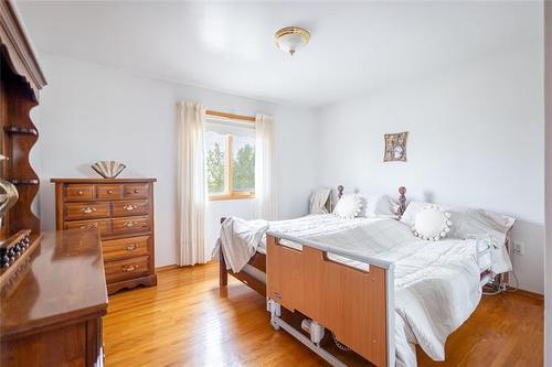 843 Rossmore Ave, West St Paul, MB 
