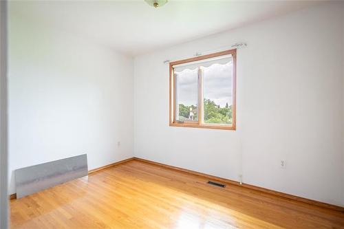 843 Rossmore Ave, West St Paul, MB 