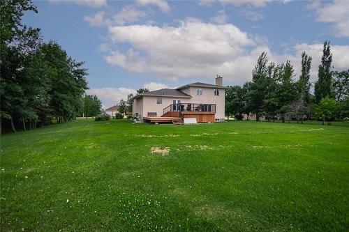 843 Rossmore Ave, West St Paul, MB 