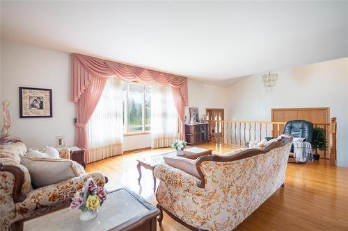 843 Rossmore Ave, West St Paul, MB 