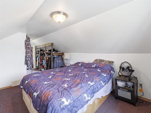 200 Garson Dr, Garson, MB 