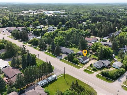 200 Garson Dr, Garson, MB 
