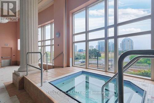 1509 - 8 Lee Centre Drive, Toronto, ON 