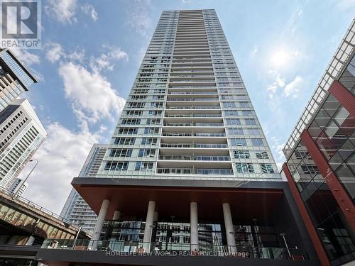 Building - 2011 - 17 Bathurst Street, Toronto, ON 