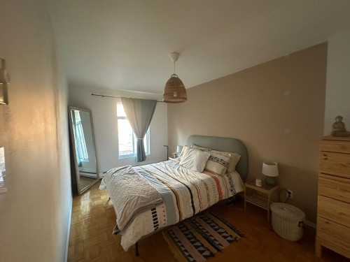 Chambre à coucher principale - 3-1483 Rue Ste-Catherine E., Montréal (Ville-Marie), QC - Indoor Photo Showing Bedroom