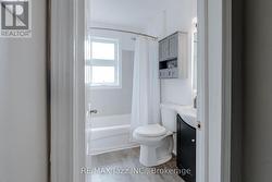 4-piece bathroom with backlit and heated mirror - 