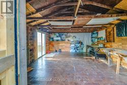 Large detached garage/shed for hobbies or storage - 