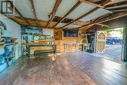 Large detached garage/shed for hobbies or storage - 