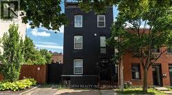 01-208 CLARENCE STREET  Ottawa, ON K1N 5R1