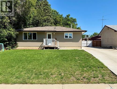 1110 Hastings STREET  Moose Jaw, SK S6H 5R9