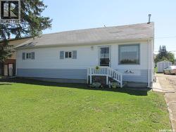 604 Railway AVENUE W Nipawin, SK S0E 1E0