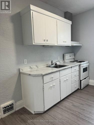 A - 48 WALTER STREET , Kitchener, Ontario N2G 1S1 5