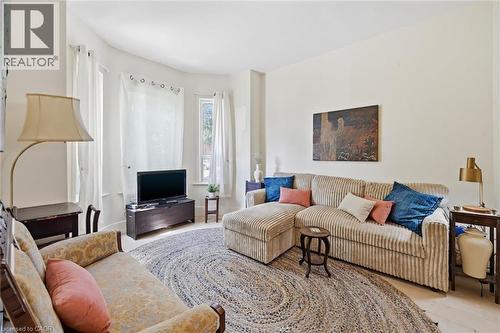 77 Murray Street E, Hamilton, ON - Indoor Photo Showing Living Room