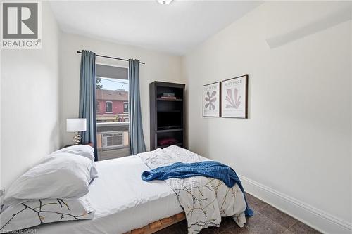 77 Murray Street E, Hamilton, ON - Indoor Photo Showing Bedroom