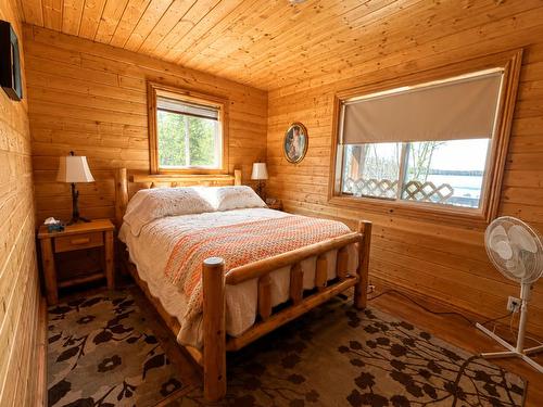 D742 Dam Road, Emo, ON - Indoor Photo Showing Bedroom