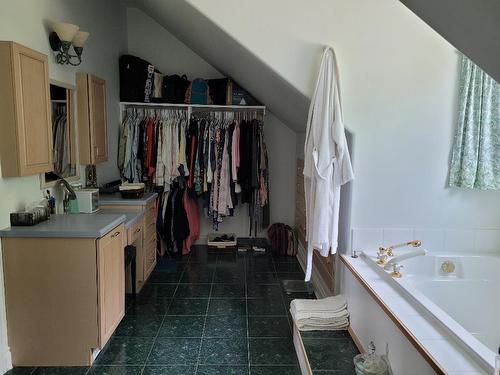 227 West River Road, Dryden, ON 