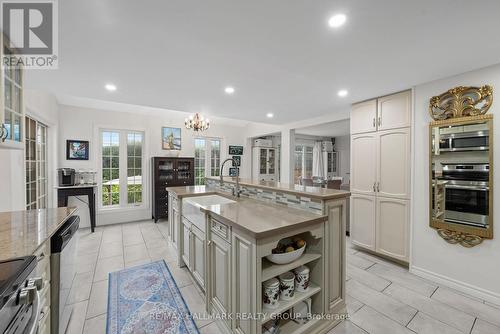 Kitchen with ample cupboards - 29 Depper Place, Ottawa, ON 