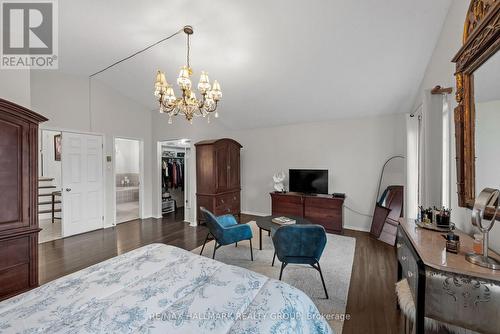 Primary Bedroom with 2 walk-in closets - 29 Depper Place, Ottawa, ON 