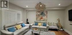 31 CROWN VICTORIA DR DRIVE W  Brampton, ON L7A 3C6