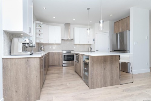 832 Ashbury Ave, Langford, BC 