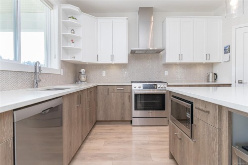 832 Ashbury Ave, Langford, BC 