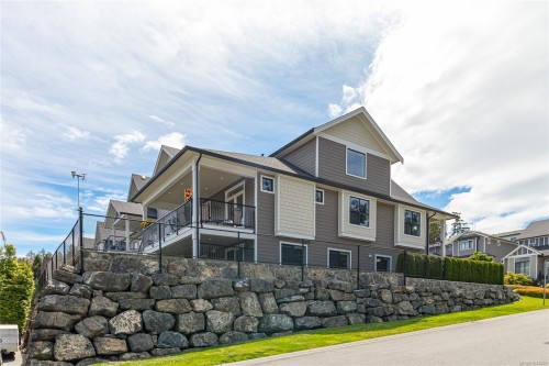 832 Ashbury Ave, Langford, BC 