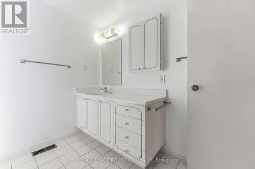 1842 Playfair Drive, Ottawa, ON 