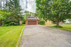 25 YONGEHURST ROAD Richmond Hill, ON L4C 3T3
