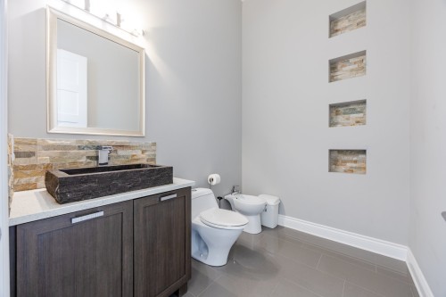 Salle d'eau - 4110 Rue De Louviers, Brossard, QC - Indoor Photo Showing Bathroom