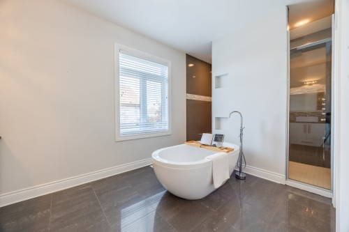 Salle de bains - 4110 Rue De Louviers, Brossard, QC - Indoor Photo Showing Bathroom