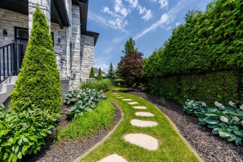 Cour - 4110 Rue De Louviers, Brossard, QC - Outdoor