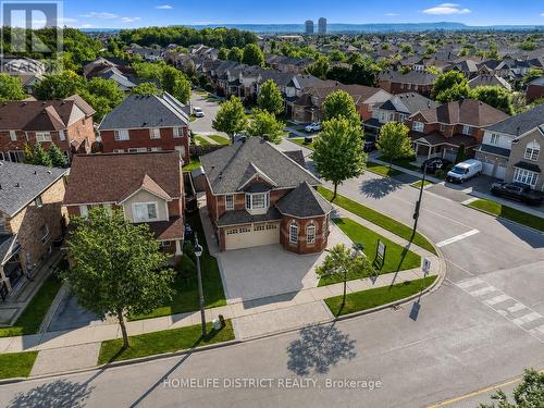 901 Bennett Boulevard, Milton, ON - Outdoor