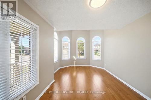 901 Bennett Boulevard, Milton, ON - Indoor Photo Showing Other Room