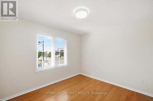 901 Bennett Boulevard, Milton, ON - Indoor Photo Showing Other Room