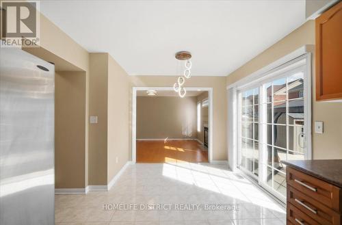 901 Bennett Boulevard, Milton, ON - Indoor Photo Showing Other Room