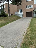 1 - 10 GRANDRAVINE DRIVE  Toronto, ON M3J 1B1