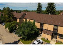 12062 25 AV NW  Edmonton, AB T6J 4L3