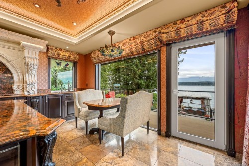2299 Comox Ave, Comox, BC 