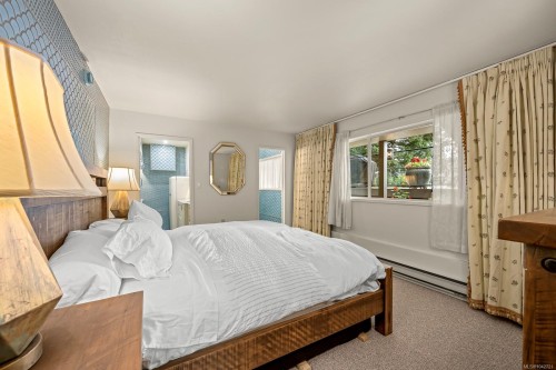 2299 Comox Ave, Comox, BC 