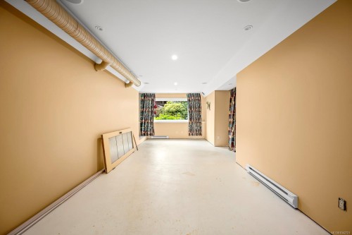 2299 Comox Ave, Comox, BC 