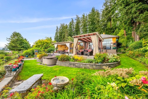 2299 Comox Ave, Comox, BC 